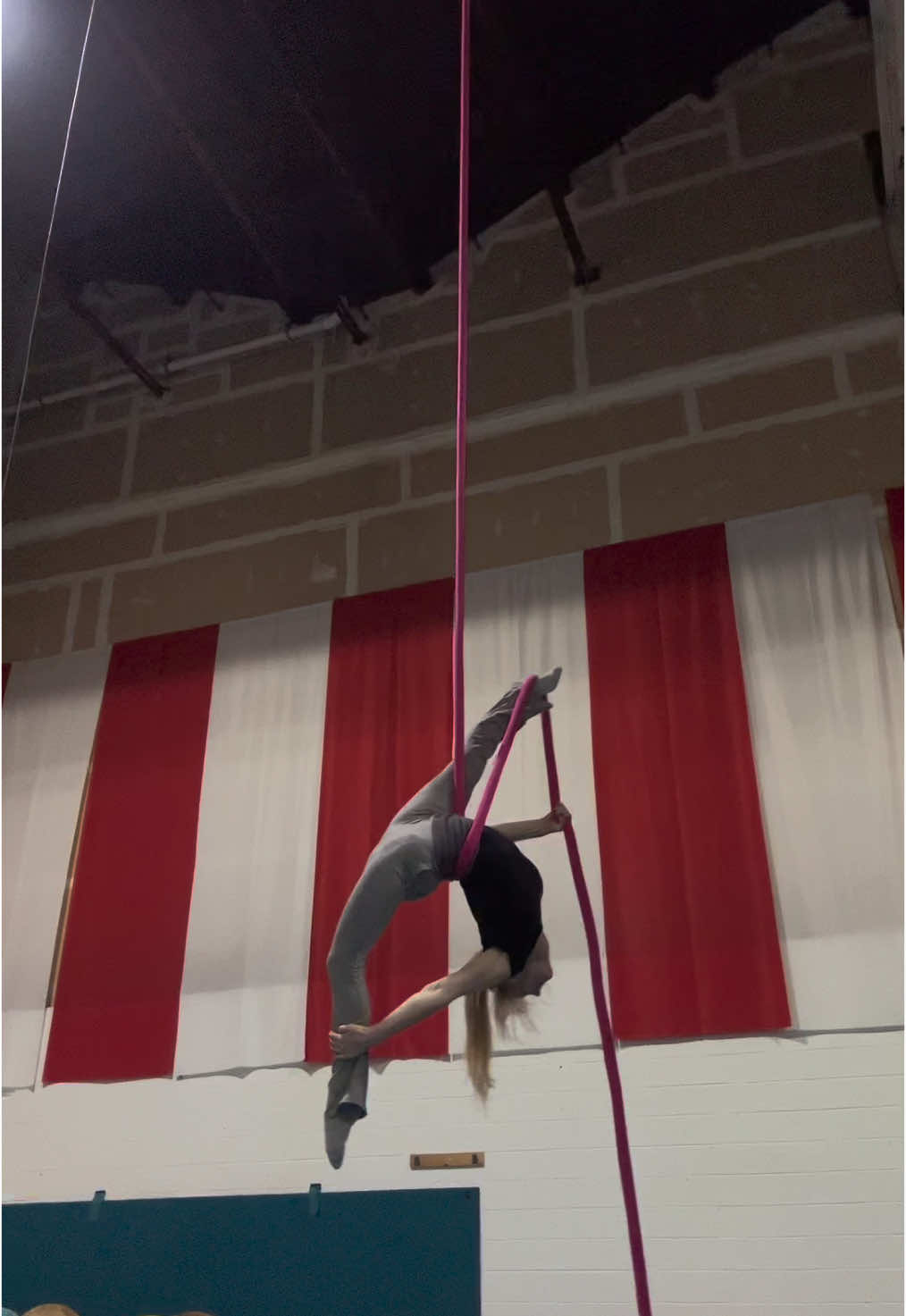 splits and rolls #aerialistsoftiktok #cordelisse #aerial 