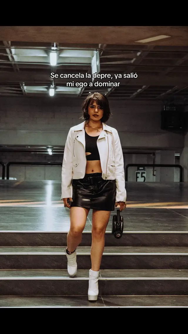 Siganme en instagram: damaharis_ #rompe #daddyyankee #reggaeton 