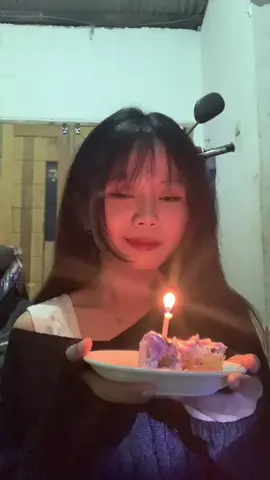 hahaha suda 20th ajaa,semoga yg di semogakan tersenogakann amiinn🙏🏻🙏🏻❤️ #ulangtahun #fyppppppppppppppppppppppp #malang #happybirthday #hariini 