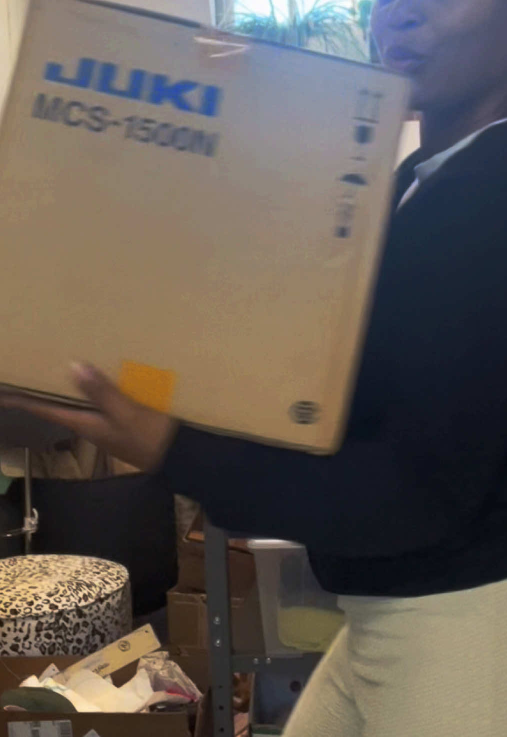 Come unbox my new Juki cover stitch MCS1500N with me! Shes so cute 🧵🪡❤️ #JUKI #sewing #sewingtiktok #fashion #fyp #SmallBusiness #sewingtutorial 