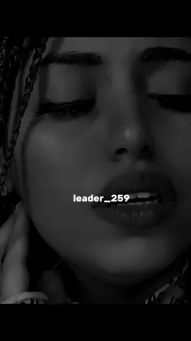 الله يقدرني علي نسيانك ❤️‍🩹😔#تيم_التيكتوكر_🔱🖤 #تيم_الكينج_🎧🖤 #تيم_استوري_🖤🎧 #حالات_واتس #تصميم_فيديوهات🎤🎬