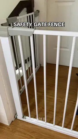 #safetygate #safetygateforbaby #safetygateforpets #safetygates #safetygatefence #fence #gate #fyp 