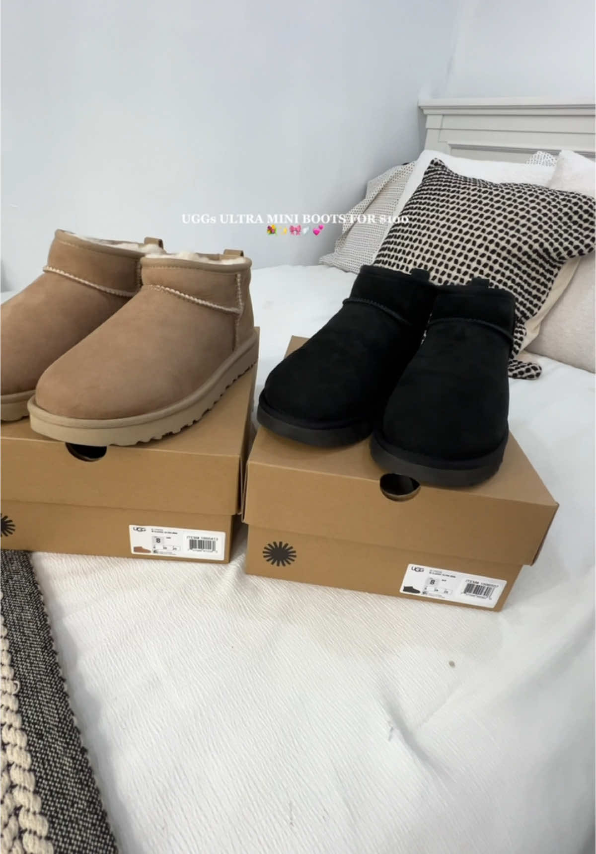 Run to Costco girlies 💕🫶🏻🎀✨ The Ultra Mini Uggs are only $100 🤩 #uggs #uggseason #uggboots #uggultramini #costcofinds #costco #mustbuy #cozyvibes #shoppinghaul #shopping #uggstyle #fyp #foryoupage #paratii #trendingvideo #trending #viralvideo #womenboots  