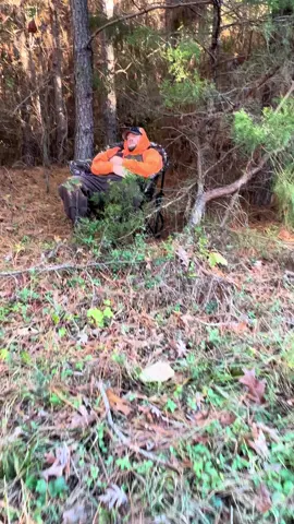 #fyp #foryoupage #creator #trending #viral #dadsoftiktok #tiktokshopblackfriday #tiktokshopcybermonday #creatorsearchinsights #heatedchair #portablechair #foldingchair #heated the second you sit in this chair, you will never own a dif chair. This is unbelievably comfy. 