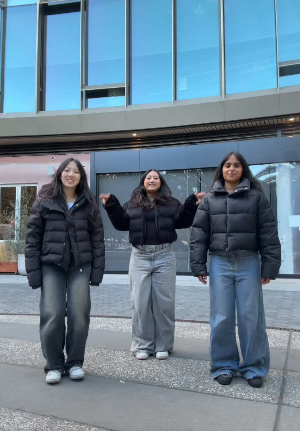 black puffers 😮‍💨😘 @kayla @av_   #fyp #fypシ゚viral #dance #hskt #blackpuffersss 