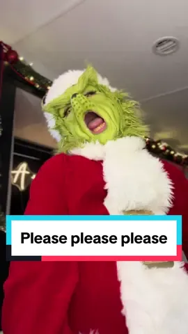 Have you ever tried ✨this one✨@Sabrina Carpenter #sabrinacarpenter #christmastiktok #grinchtiktok #grinch #christmas #grinchmas 