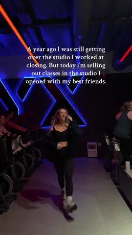 Lots can change in a year🤷‍♀️ @NYX #scottsdale #spinclass #spinstudioowner #fitnessinstructor #spinstudio #scottsdalefitness 