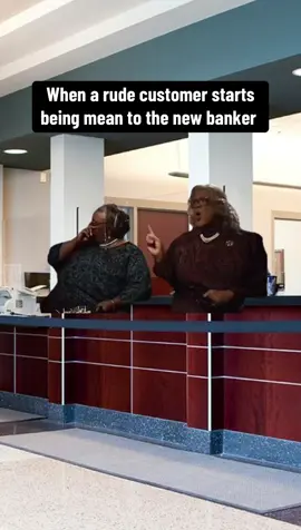 Dont mess with bankers 😂  #iworkatthebank #bankers #bankerstiktok #rudecustomer #fypage  