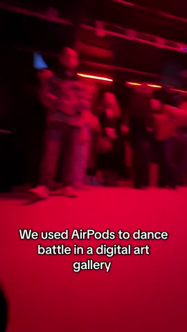 People started leaving lmfao 😭  Why he had to clap like that 😂 #prank #funny #dancebattle #dance #artgallery #fyp #pranks 