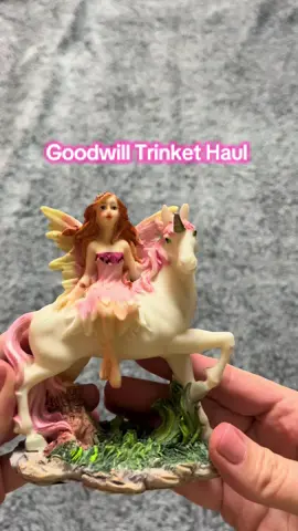 Who else loves fairies?? 🧚‍♀️ I always find the cutest trinkets at the thrift store 💗 #thrifted #thrifting #thriftfind #goodwill #goodwillfinds #thrifting #thrifthaul 