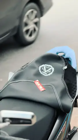 yakin gk mau pake JOK MOTOR viral kekinian? pake nih dari @AKNA OFS , barangnya ada di keranjang kuning yages🤙🏻 #vavarioan #akna #kulitjokmotor #jokmotor 