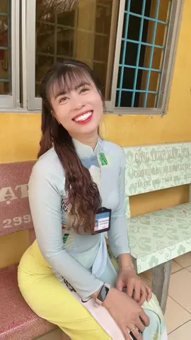 Ai thích bả thì ruóc bả dùn cái chứ bà cô bả báo quá trời roi. Chỗ ngta tập múa. Bả rình rình lấy đạo cụ hết chơn. #xuhuong #trending #mientay #thinhhanh #cogiao 