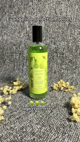 Suka parfum aroma buah2an? evangeline banyak lhoooo varianny.. salah satunya juicy pear ini 🍐🍐🍐 . . . #evangeline #evangelinejuicypear #parfumbuah 