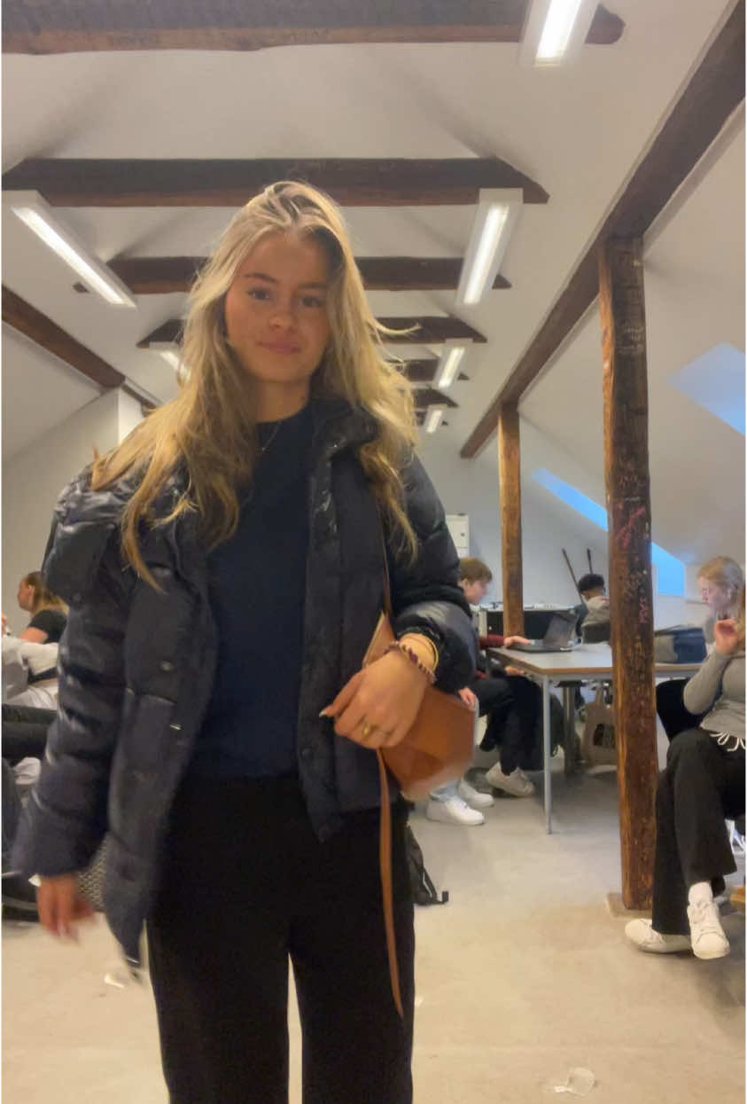 //Reklame//. Gratis goodiebag til alle som køber for over 250,- hos dinvintageshop!❤️ @DinVintage Shop #foryoupage #onthisday #foryou 