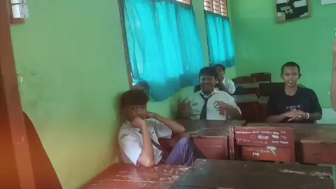 happy teachers' day bu ernaa dan guru