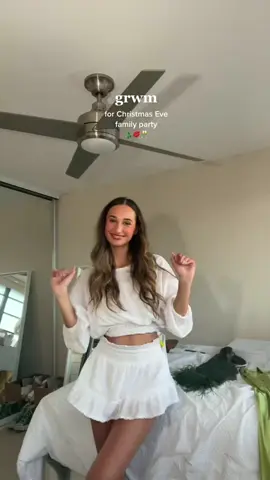 Love 💙#outfits #OOTD #elegantstyle #summerdress #oldmoney #classystyle #luxury #fancy #elegantdress #wearingvsstyling #grwm #outfitinspiration  #outfitoftheday #tijnoutfit #tijnhaul #y2k #fitcheck #streetwear #TIJN #tijneyewear 