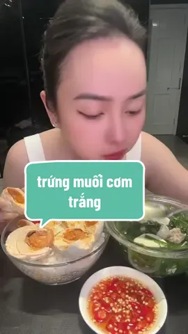 Lại thèm trứng muối với cơm, đặt ở Phần trưng bày kênh Oanh nhe cả nhà #xuhuong #mukbang #muataitiktok 