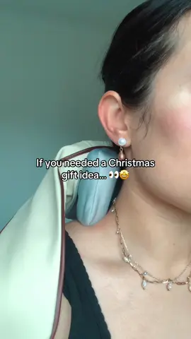 SALE NOW ON! 🤩 Link in bio!  #massage #neckmassage #neckmassager #painrelief #painreliever #shoulderpain #massager #neckpain #tiktokmademebuyit #christmaspresent #christmassale #christmaspresents 