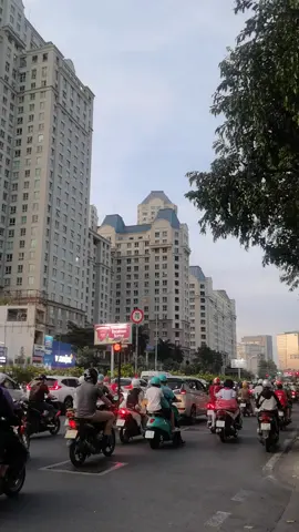 Những thanh âm quên thuộc #SaiGon #hoanghon #tanlam #ketxe #langthangđườngphố 