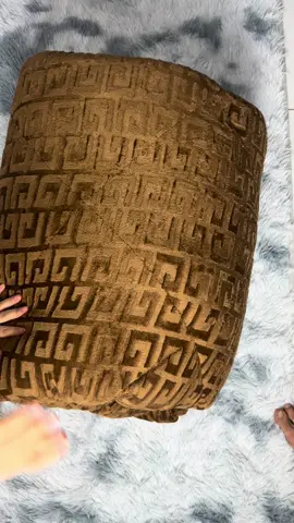 Chăn chữ vạn 8 màu sắc cho các bác lựa chọn cho mùa đông tới  #chanchuvan #nthbedding #chanlongcuu 