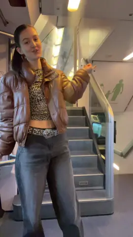 fitcheck on the train yeah🚆✨ #OOTD #fitcheck #outfit #traintravel 