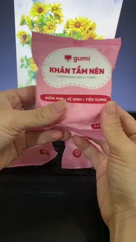 Khăn tắm nén Gumi dùng 1 lần siêu tiện mang theo du lịch, đi chơi, đi tắm biển .... có ở đây nha 👇 #khannendulich #khannengumi #khankhodanang #khantamdulich 