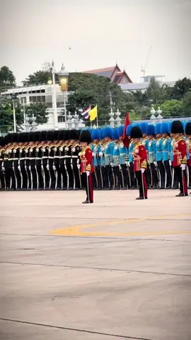💜ชื่นชมพระปรีชาสามารถ #พระราชินี ทรงร่วมซ้อมพิธีการสวนสนามและถวายสัตย์ปฏิญานตนของทหารรักษาพระองค์ #สมเด็จพระนางเจ้าสุทิดา #สวนสนาม #ทหาร #ทหารรักษาพระองค์ #ในหลวง #ทรงพระเจริญ 