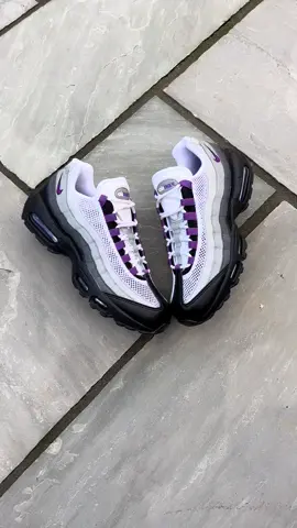 Disco Purple OG Air Max 95 🕺 An Asian exclusive release, should Nike have released in the UK? 🇬🇧 scshoes.co.uk #airmax #airmax95 #nike #ukstreetwear #exclusive #og 