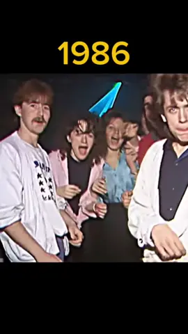 Nostalgia 1986 🪩🕺💃 #Nostalgia #nostalgic #70s #00s #80s #90s #anos70 #anos90 #anos80 #Flashback #retro #discoteca #fyp 