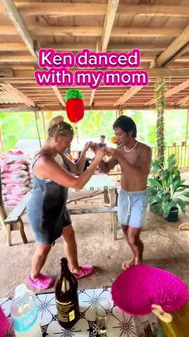 Momma embracing The Philippines🇵🇭 #islandlife #siargaoisland #filipino #Philippines #pinoy #islandbarbie #karaoke