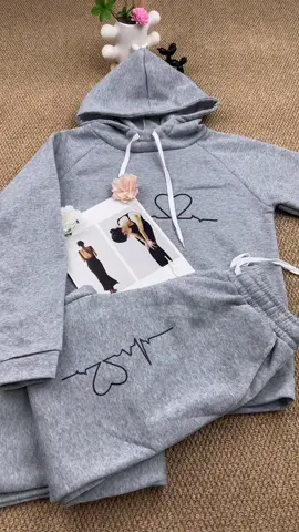 A vibrant hooded sweatshirt set with a unique heart print on the chest, full of youth and love. The sweatshirt is made of soft cotton fabric, skin-friendly and breathable, allowing you to enjoy a comfortable wearing experience. The hooded design adds a sense of fashion and leisure, and the drawstring is adjustable. Paired with the same style sweatpants, the overall style is coordinated and unified. It can be easily worn whether for sports, fitness or daily travel. Black Friday carnival with continuous discount surprises. Hurry up and get this charming sweatshirt set to show your unique personality and fashion attitude. #BlackFridayWomensWear #BFWomensClothingDeals #BlackFridayFashionHaul #WomensWearBlackFridaySale #BlackFridayOutfitIdeas #BFWomensTrendyWear #WomensBlackFridayMustHaves #BlackFridayWomensDresses #BFWomensCoatsAndJackets #BlackFridayWomensUnderwear #BFWomensActivewear #womensblackfridayloungewear 