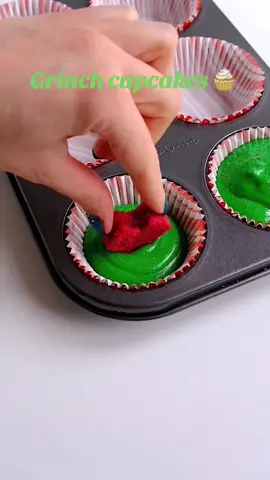 Grinch cupcakes  I sightly under bake my hearts so they sont dry out when i place them into the green batter. Beginner friendly and fun for the whole family. #beginnerbaker #christmas #holidaybaking #EasyRecipe 