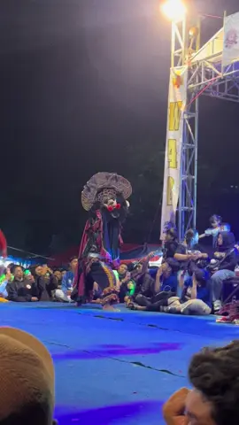 Solah kawakan legi 🔥 @WONGE ARYO BUDOYO  #fyp #jaranantiktok #barongan #fypシ゚viral #fypage #fyppppppppppppppppppppppp #jaranan #barongankediri #wongearyobudoyo1279 