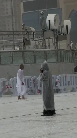اللهم لك الحمد على هذا الشعور🤍#الكعبة #مكة #مكة_المكرمة #امطار_مكة 