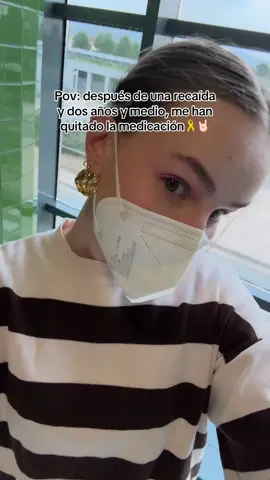 Ig: maartaroigg      /          Al fin, al fin no más medicación. Me siento un pasito más adelante✨ La nueva médula funciona bien y mi sistema inmune está avanzando mucho🫶🏻 #fuckcancer #cancer #leucemia #hospital 