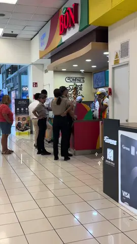 Yogen en capas 🍧🍦#CapCut #bon #yogen #fyp #trendingvideo #parati #fouryou #amorpropio #amorpropio♡ #republicadominicana #promociones #sirena #churchill #viralvideo #heladosbon #yogenfruz #yogenfrüz #icecream #icecreamlover #follow #eeuu #linda #friends #amigas #compañeras #trabajo 