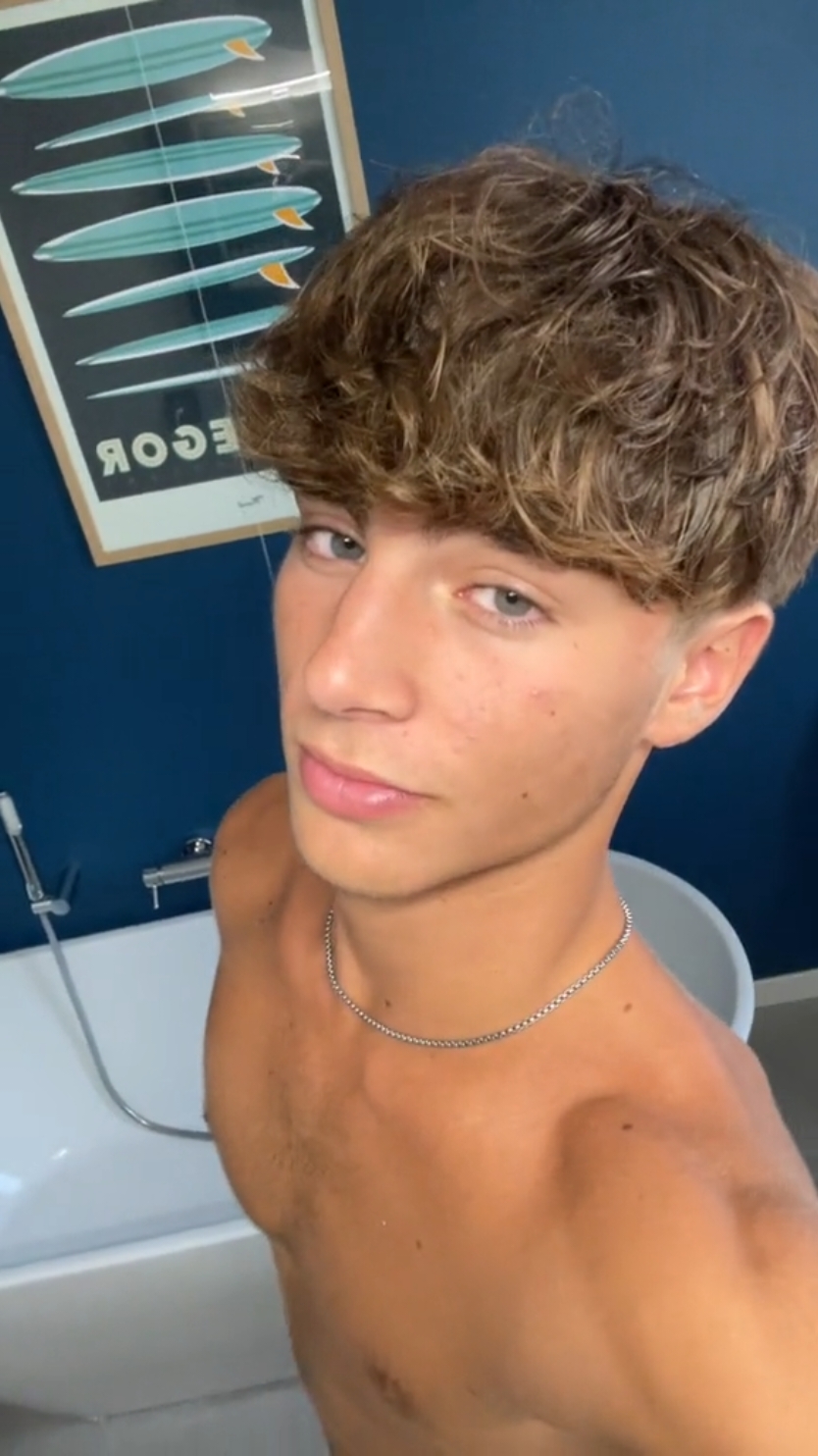 Cr: @Federico.zingaro #menmodels #hotboy #fitman #cuteboy #hotmen #hotboys #aesthetic 