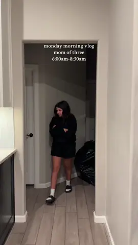 it’s monday!!! i cannot believe Thanksgiving is this week!! 🤩 #morningroutine #Lifestyle #family #toddlermom #twins #newborn #momof3 #momlife 