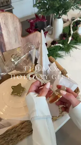 the perfect place to holiday shop🎁🎄✨ @TJ Maxx #verifiedmaxxinista #TJMaxxPartner # ad