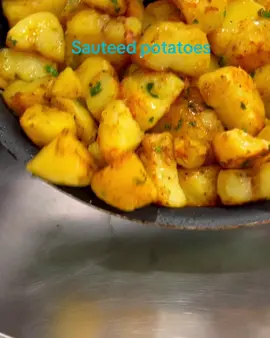 Ganito lang gawin mo sa patatas sarap parang kumain ka narin sa restaurant #sauteedpotatoes 