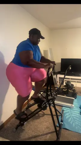 #stairstepper #stairstepperworkout #homeworkout #fyp #orderyourstoday #fyp #jaannalatia #plussize #plussizefriendly #plussizefriendlyworkout #tiktoksentme 