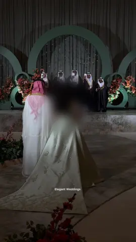 الأخوان سند وضلع ثابت لايميل🥺🤍 . . . . . .  #fypシ #tiktok #explore  #elegantweddings #elegant_weddings#حفل #ملكة #عقد #اصاله #اخواني #الاهل_عزوة #سعود_عبدالحميد #الاهل #الاخوان #سند  #عقد_قران💍 #سعودعبدالحميد 