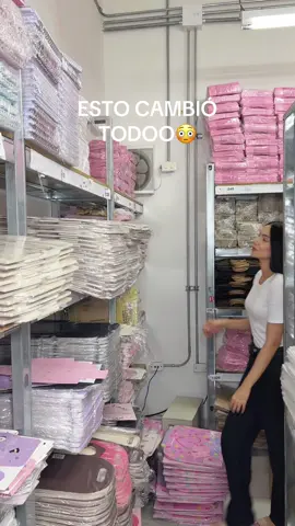 Creo en las marcas que aportan cada vez más y más✨🫶 De todo tipo de formas…. Desde su contenido, hasta en sus productos y cómo los venden💥. Si a alguien puede ayudar estos consejos poniéndolos en práctica en su negocio el objetivo está cumplido💖 Gracias por estar aquí y siempre creer hermana✨🫶 Tú eres parte de esto🥹💖 Nunca habrán palabras suficientes🤗 #emprendedoras #cajas #emprendimientos #storytime 