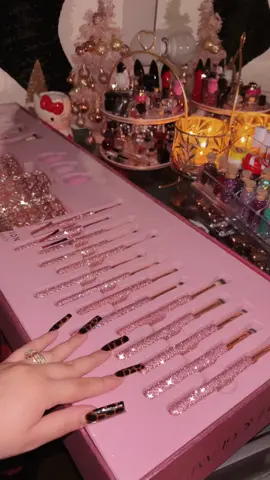 Estan supper bellas 🎀🛍️✨ #fyp #chicas #shopping #tjmaxx #tjmaxxfinds #glitzandglam #glitzandglammirror #glitzandglambrushes 