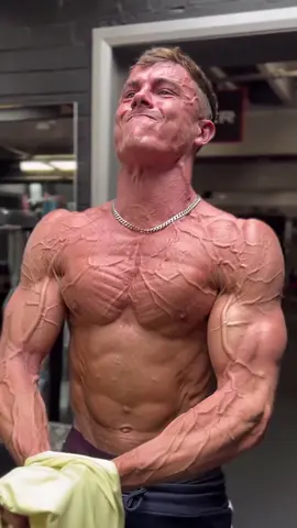 Extreme Venes #venes #body #muscle #muscular #brustmuskeln #adern #shredded 