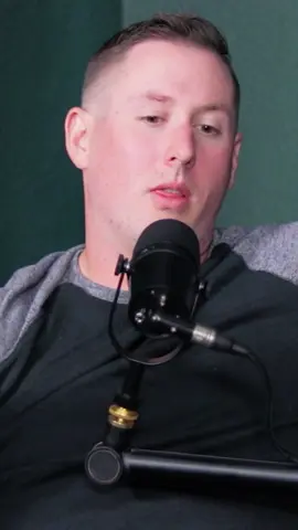 ‘Do you know who I am?!’ 🎤 Arrogance in a speeding ticket? Zach Bryan, maybe don’t mess with the law like that… 🚔#Podcast #ZachBryan #Rude #Music #Artist #Controversial #fyp