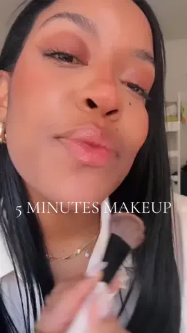 Quip makeup routine. 5 minutes makeup. Minimal makeup.  #effortlesschic #minimalstyle #minimalmakeup #makeuр #5minutes #naturalmakeup #maquillajenatural 
