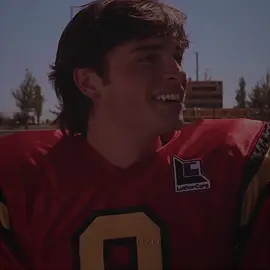 his football era >>> • scp: @dylan ac: @lily🎧 — #clarkkent #clarkkentedit #clarkkentsmallville #smallville #smallvilleedit #superman #supermanedit #tomwelling #tomwellingedit #tomwellingsmallville #trending 