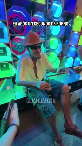 o grave bate eu já me animo #fy #fyp #paredao #paredão #paredãodesom #ctn #dance #dança #danca #meme #humor #festa #role #balada #ctn #nordeste #nordestino #centrodetradicoesnordestinas #estilo #estiloso #chique #elegante #elegancia #veio #vei #idoso #forro #resenha #desmantelo #saopaulo #nordeste #nordestino #juniorvianna 