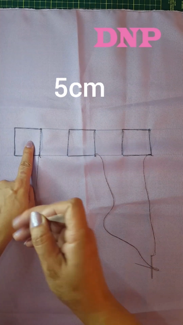 Ponto Capitonê em tamanhos diferentes  #capitone #arte #artesanato #artesanal #dnp #craft #handmad #DIY #artesanato #viralvideos #costura #diyproject 
